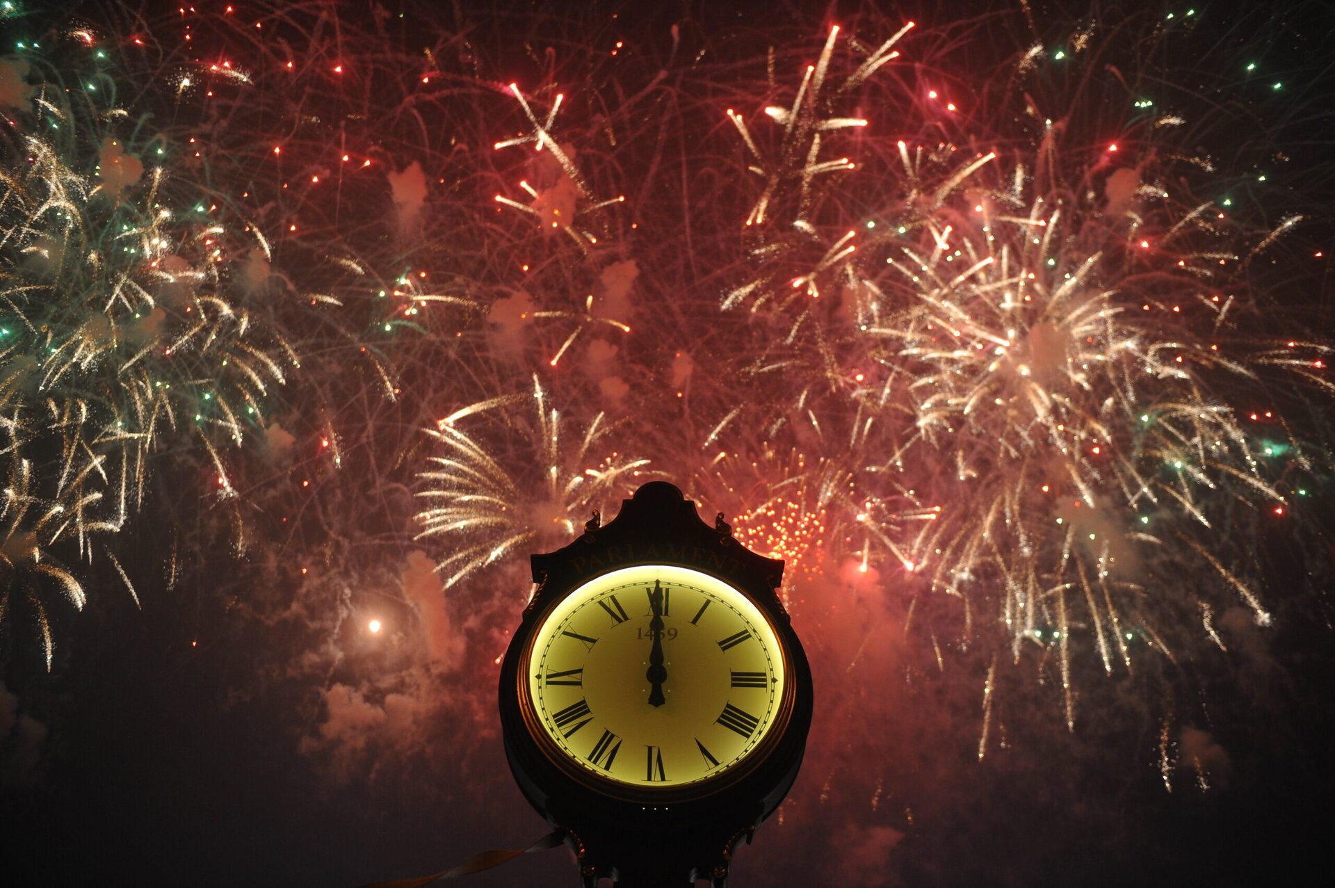 „La mulți ani 2026! Cu ce orașe a început noul an în premieră?”