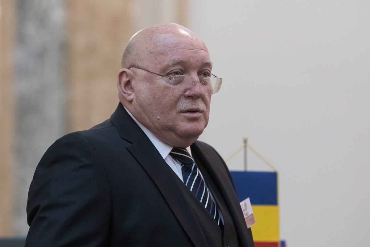 Judecătoria Curții Constituționale devine din nou scena unor incidente surprinzătoare, în timp ce tensiunile interne din cadrul instituției sunt din ce în ce mai vizibile