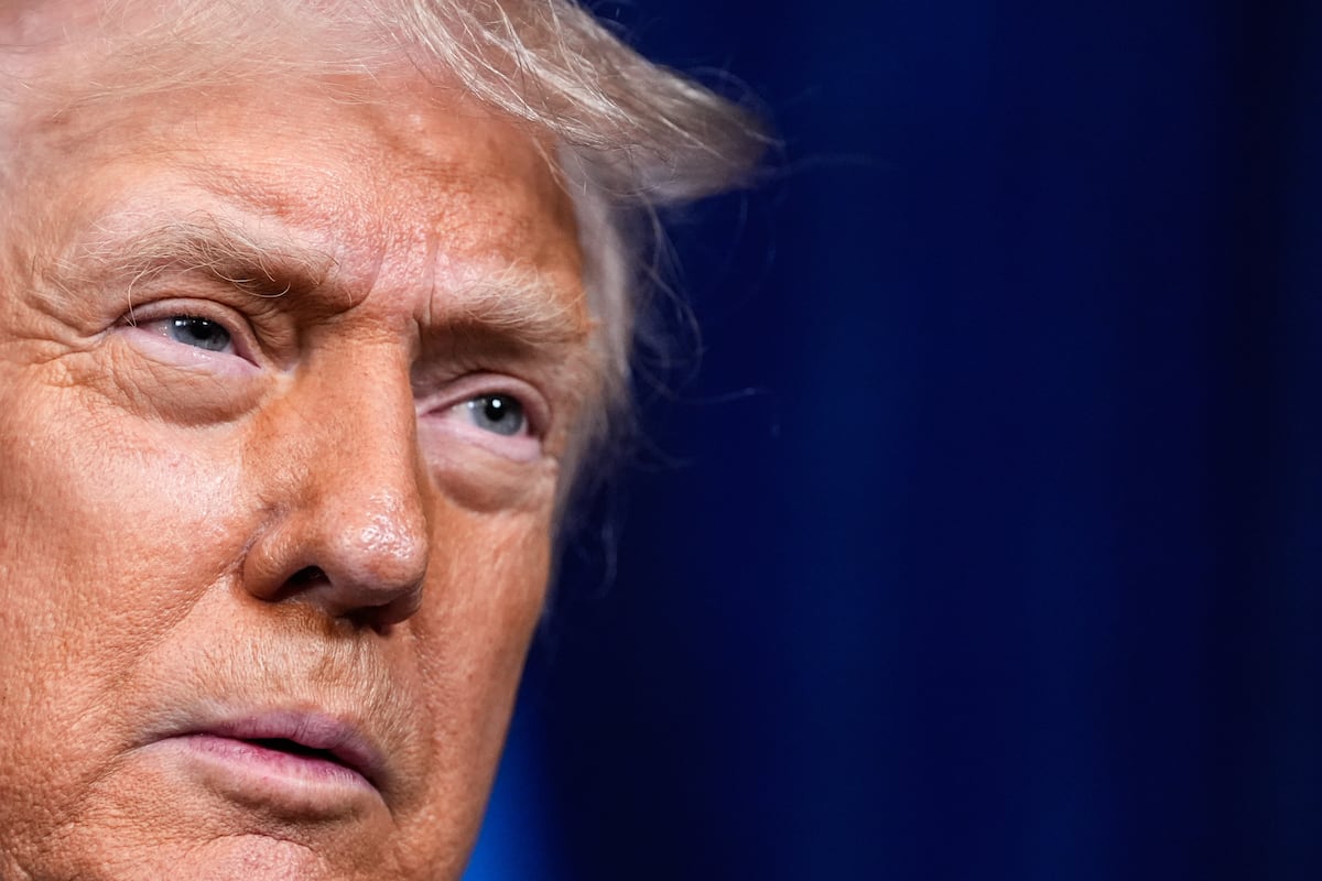 Trump anunță un atac asupra unei instalații din Venezuela, dar detaliile rămân neclare În cadrul unei declarații surprinzătoare, fostul președinte american Donald Trump a confirmat un atac desfășurat asupra unei „grande instalații” din Venezuela, care, potrivit lui, a avut loc recent