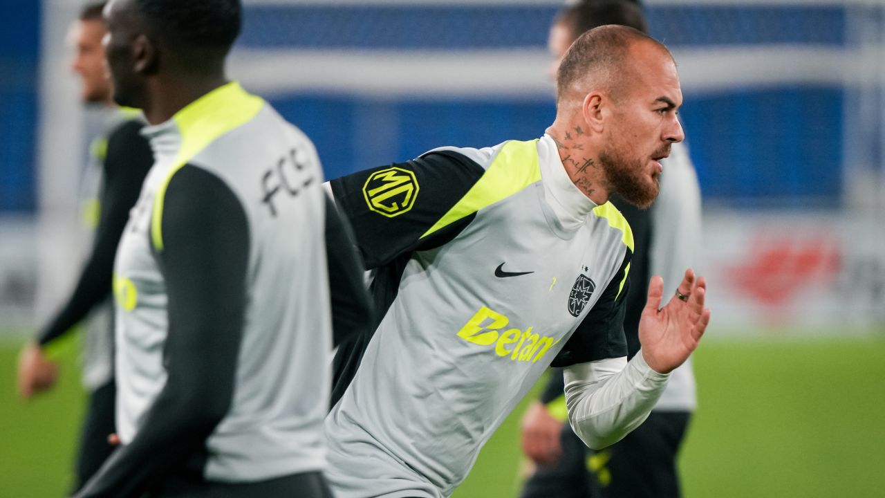 Denis Alibec: Plecare surpriză de la FCSB după un parcurs scurt FCSB ar putea suferi o schimbare neașteptată în lot, iar protagonistul acestei posibile mutări este atacantul Denis Alibec