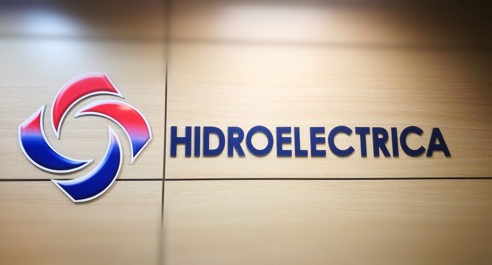 Facturile de energie ale clienților Hidroelectrica vor întârzia în ianuarie, din cauza unei actualizări majore a sistemului informatic Clienții Hidroelectrica, cel mai mare producător de energie din România, trebuie să fie pregătiți pentru anumite perturbări ale serviciilor în prima parte a anului 2026