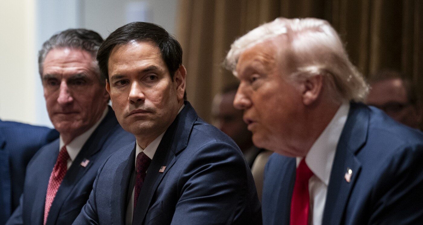 Departamentul de Stat al SUA a emis recent o directive clară pentru ambasadele americane din emisfera vestică, solicitând raportarea violațiilor drepturilor omului cauzate de migrația în masă