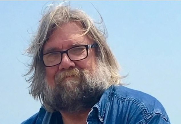 105271165-15438483-image-a-1_1767700167663.jpg - Presa360