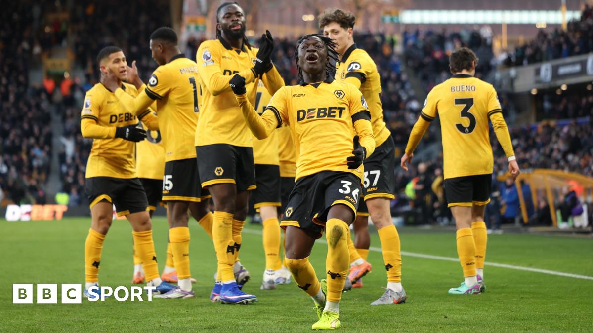 Lupte intense în Premier League: Wolves și West Ham în criză de formă Wolverhampton Wanderers și West Ham United se află într-o situație problematică în Premier League, cu rezultate dezamăgitoare ce pun sub semnul întrebării ambițiile ambelor echipe