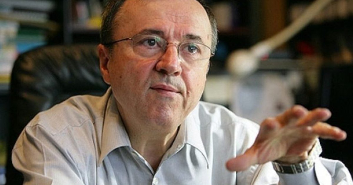 Ion Cristoiu transportat de urgență la spital după un accident pe gheață Joi, 22 ianuarie, cunoscutul gazetar și publicist Ion Cristoiu a fost transportat de urgență la spital după ce a suferit o căzătură gravă pe o stradă din București