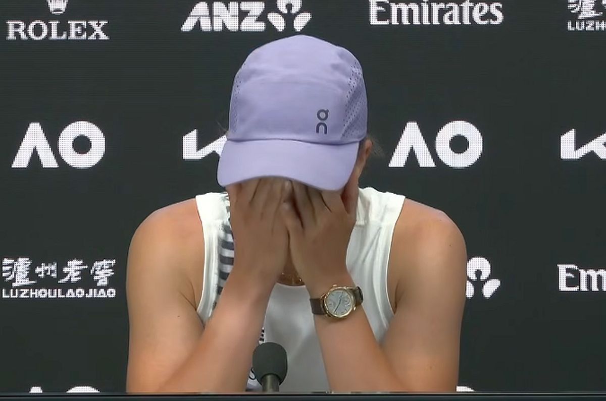 „Cine ar fi crezut că nu era în fișa postului să devin o memă?”