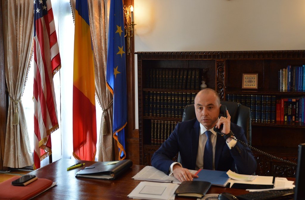 Ambasadorul României în SUA, Andrei Muraru, și-a exprimat sprijinul pentru intervenția militară declanșată de Statele Unite în Venezuela, răspunzând la evenimentele recente din această țară arhiplacentrală sud-americană