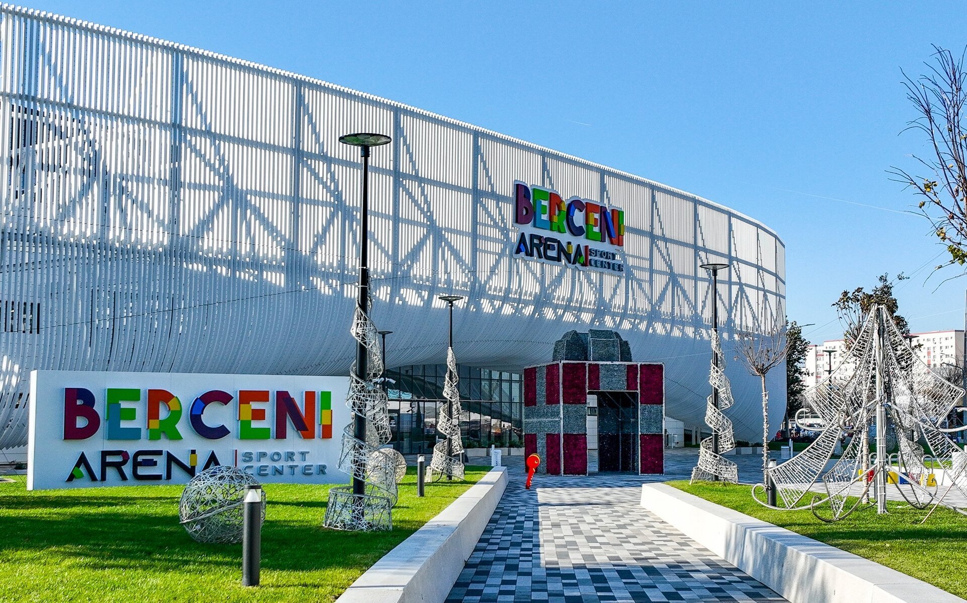Patinoarul Berceni Arena se redeschide pentru public după finalizarea Campionatului Mondial de Hochei U20 Bucureștiul revine la normalitate! După aproape o lună de restricții, Patinoarul Berceni Arena își va redeschide porțile publicului, odată cu încheierea Campionatului Mondial de Hochei U20, Divizia II/A, care s-a desfășurat începând cu 4 ianuarie 2026
