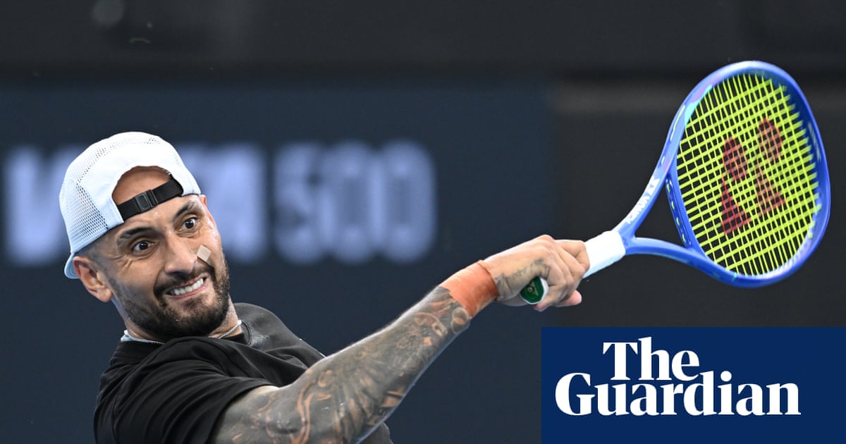Kyrgios, o revenire dezamăgitoare la Brisbane: o înfrângere într-un singur set Nick Kyrgios a intrat pe terenul de la Pat Rafter Arena cu speranțe mari, dar a plecat cu capul plecat, după o înfrângere rapidă și fără milă în fața americanului Aleksandar Kovacevic, scor 6-3, 6-4
