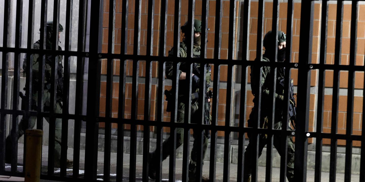 Columbia mobilizează trupe la granița cu Venezuela Columbia a intensificat măsurile de securitate la frontiera cu Venezuela, mobilizând, sâmbătă, trupe și tehnică militară, în urma unei intervenții americane recente în Caracas