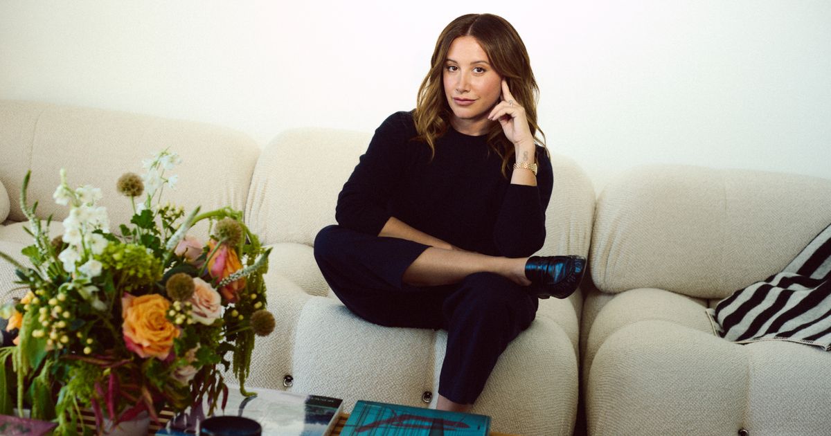 Drama mamelor în grupurile de susținere: excluziune și vulnerabilitate Mamele care caută conexiune și sprijin în comunitățile lor se confruntă tot mai frecvent cu excluziunea și dinamici sociale complicate