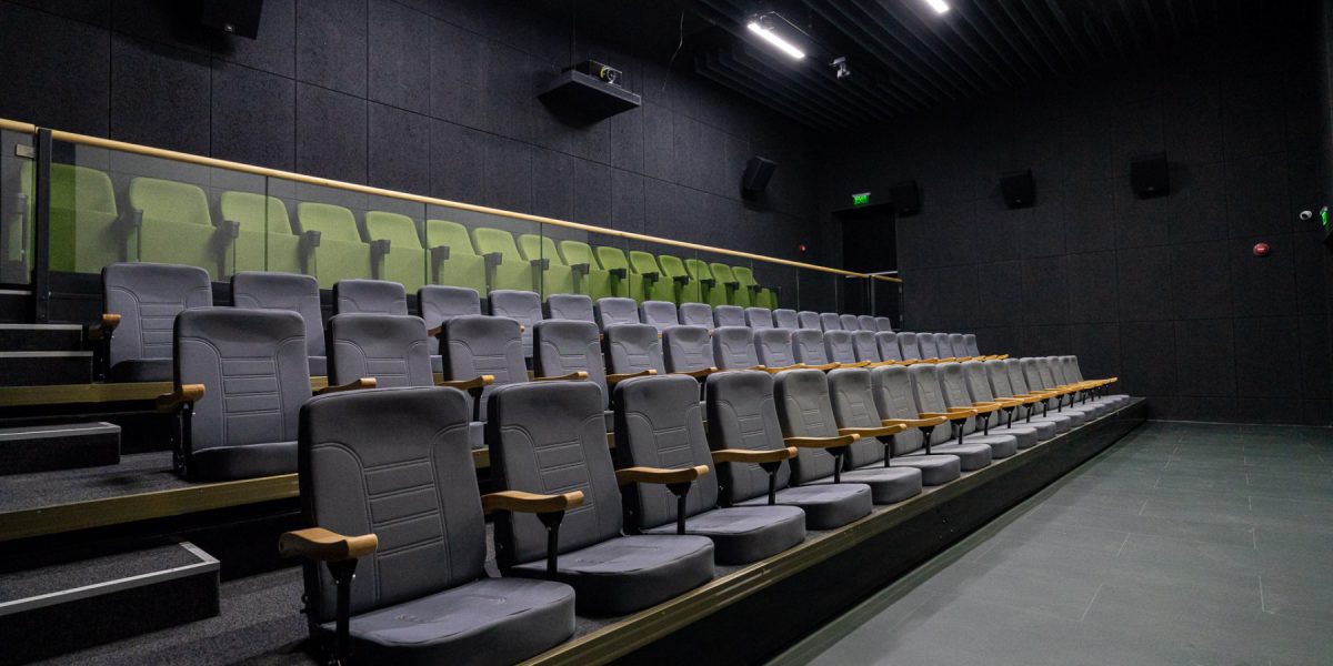 6-Cinema-Studio-sala-mica.jpg - Presa360