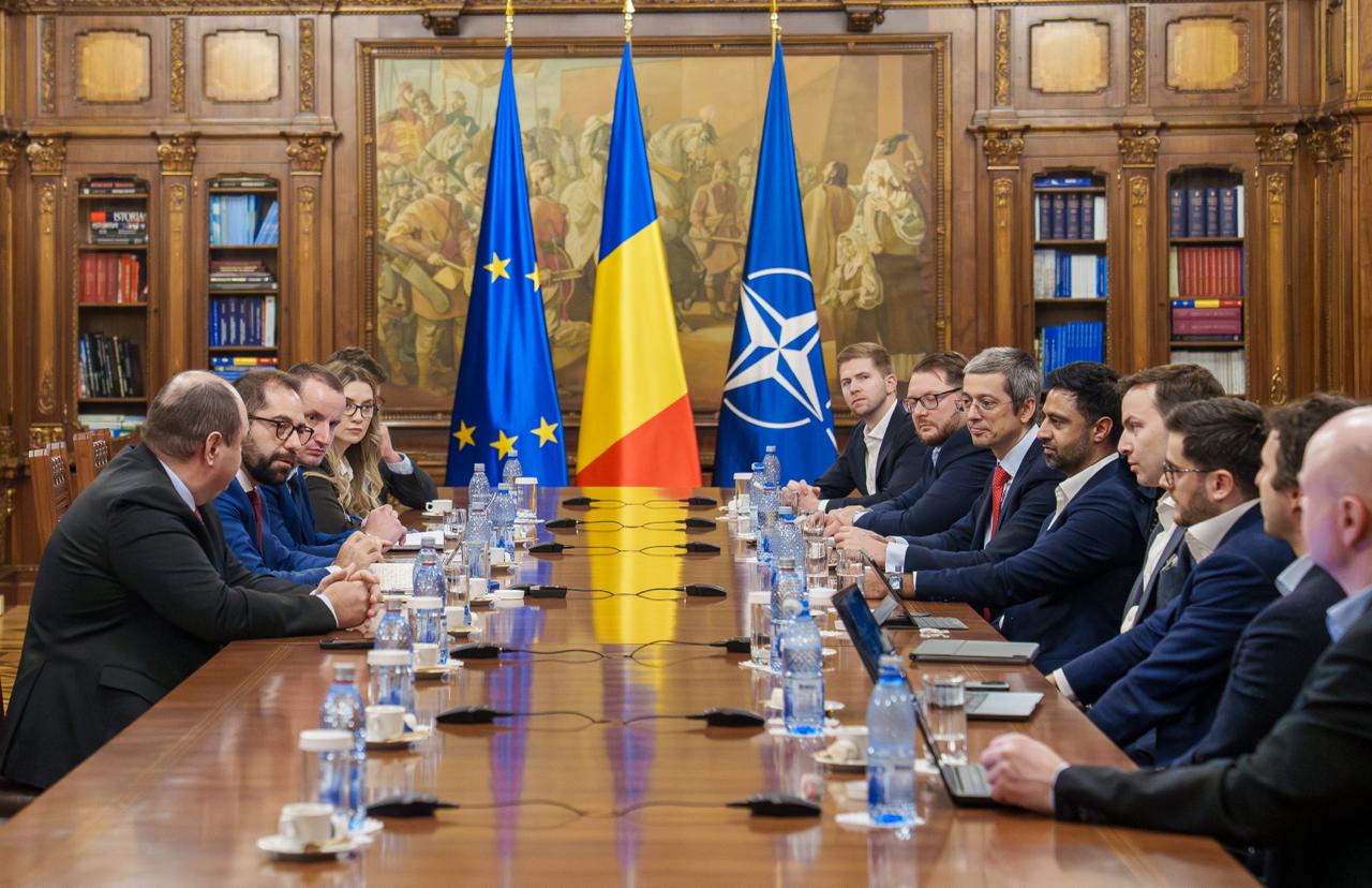 Consilierii economici ai lui Nicușor Dan și Ilie Bolojan se întâlnesc cu investitori pentru finanțarea României