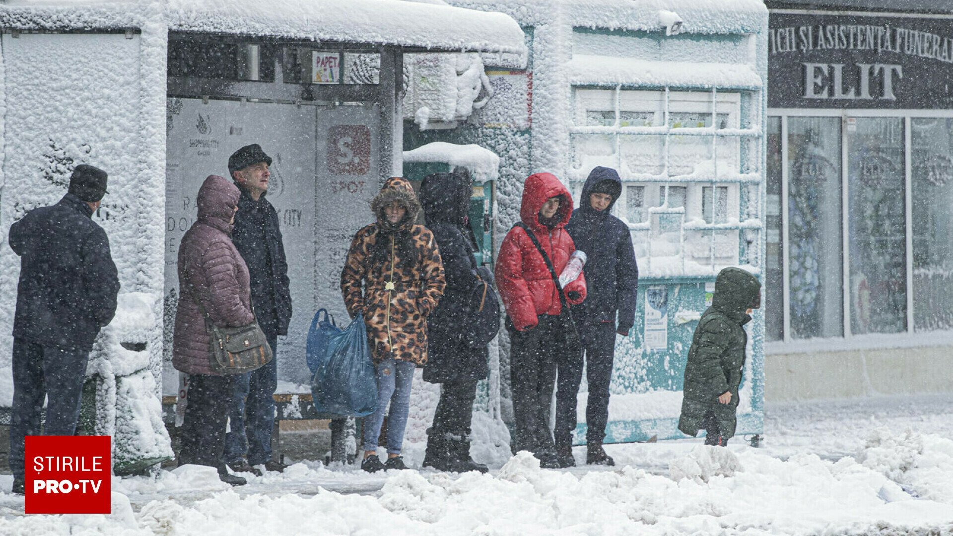 Vreme deosebit de rece și ninsori în Capitală: meteorologii trag un semnal de alarmă Bucureștiul se află sub incidența unui mesaj de informare meteorologică care anunță vreme deosebit de rece, precipitații mixte, polei și ninsori, conform unei atenționări emise de Administrația Națională de Meteorologie (ANM)