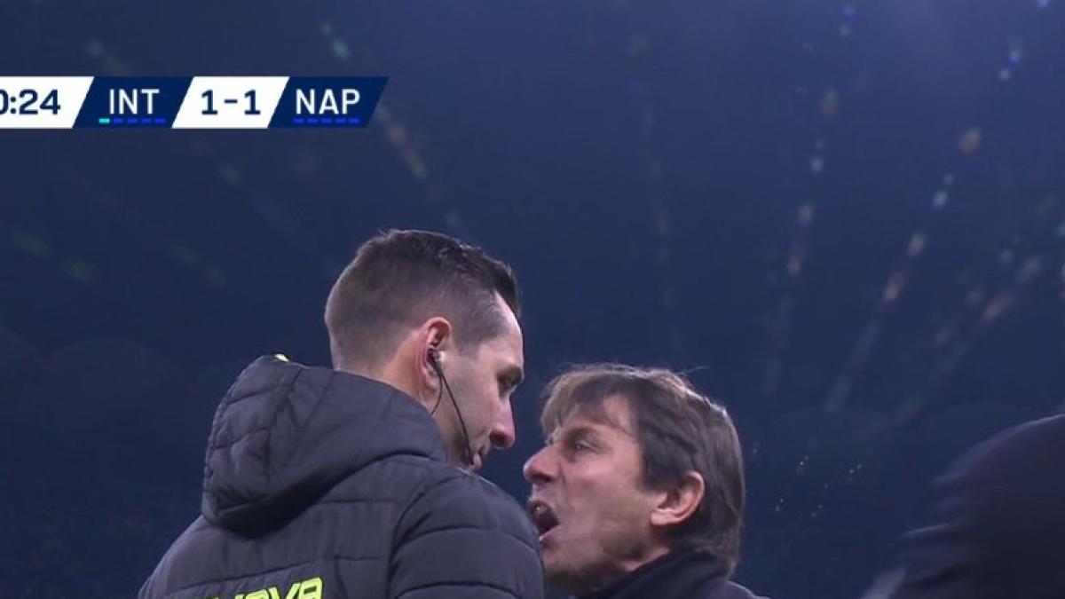 Napoli sub asediu: Antrenorul furios după un penalty controversat În meciul disputat pe stadionul San Siro, echipa Inter Milano a beneficiat de un penalty controversat în minutul 70, modificând ritmul jocului și starea de spirit de pe teren