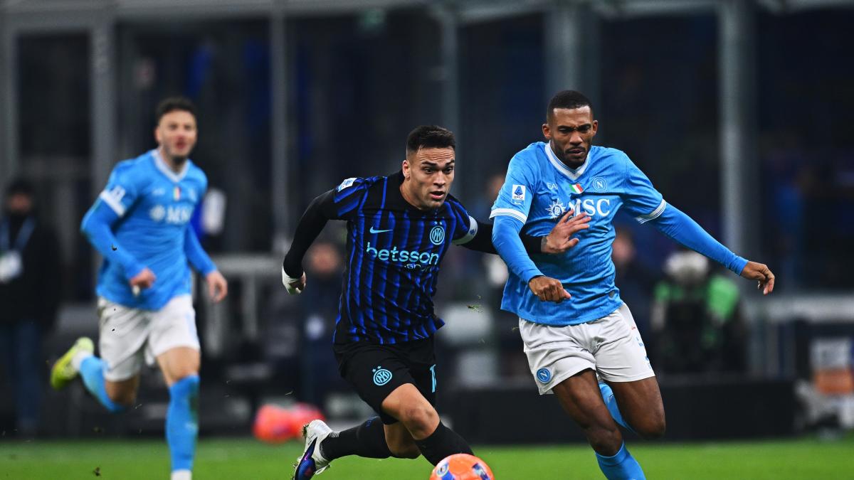 Inter și Napoli încheie meciul dramatic la 2-2: goluri de DiMarco, McTominay și Calhanoglu (penalty)