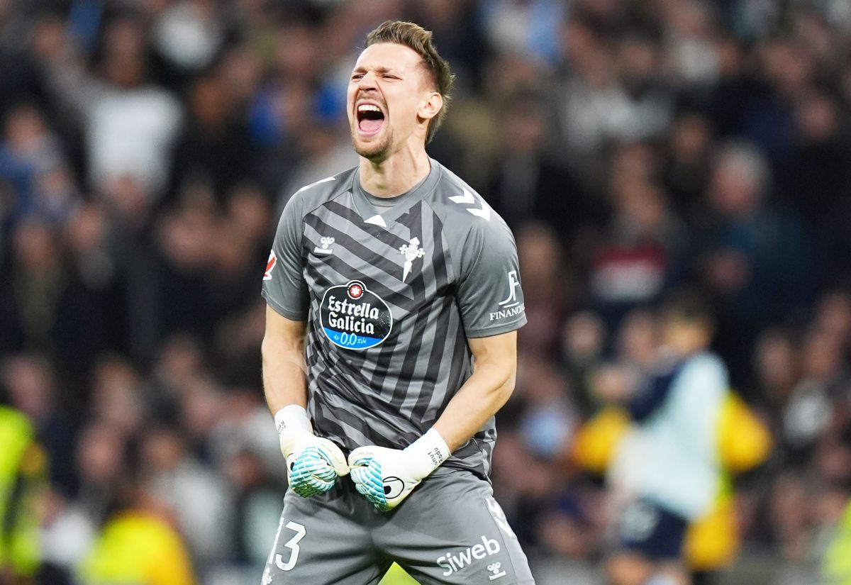 Ionuț Radu, pe drumul spre glorie: titular împotriva Sevilla Portarul reprezentativei României, Ionuț Radu, va apăra astăzi poarta echipei Celta Vigo, în deplasare împotriva celor de la FC Sevilla