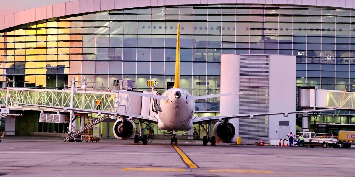 Aeroporturile-Otopeni-si-Baneasa.jpg - Presa360