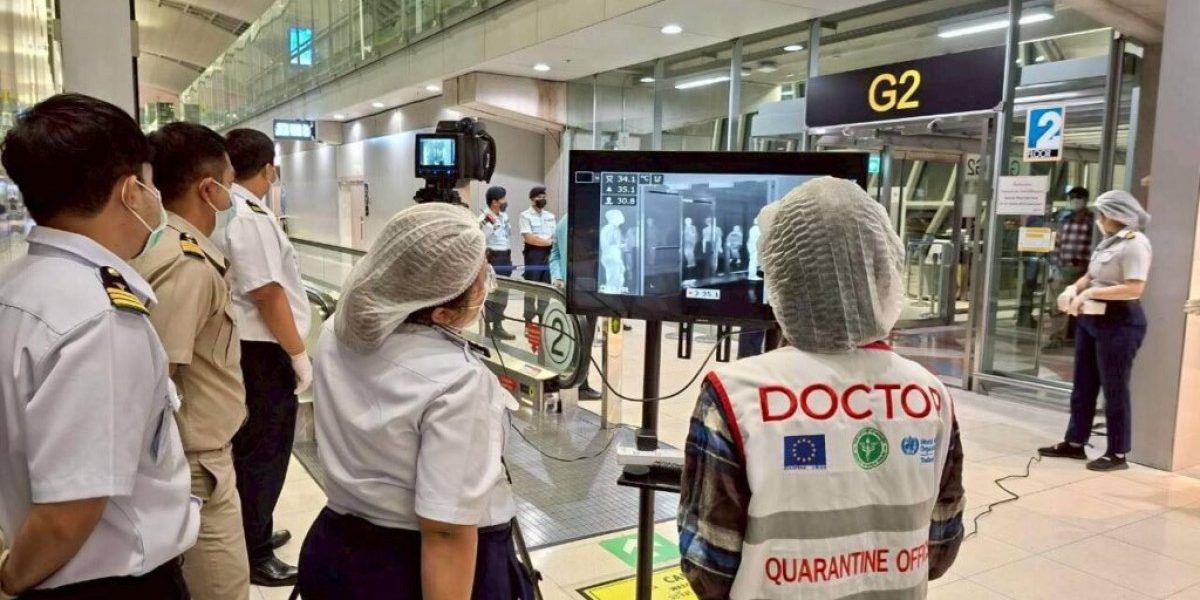 Alertă sanitară în Asia: Controale ca în pandemie pe aeroporturi după răspândirea unui virus mortal în India