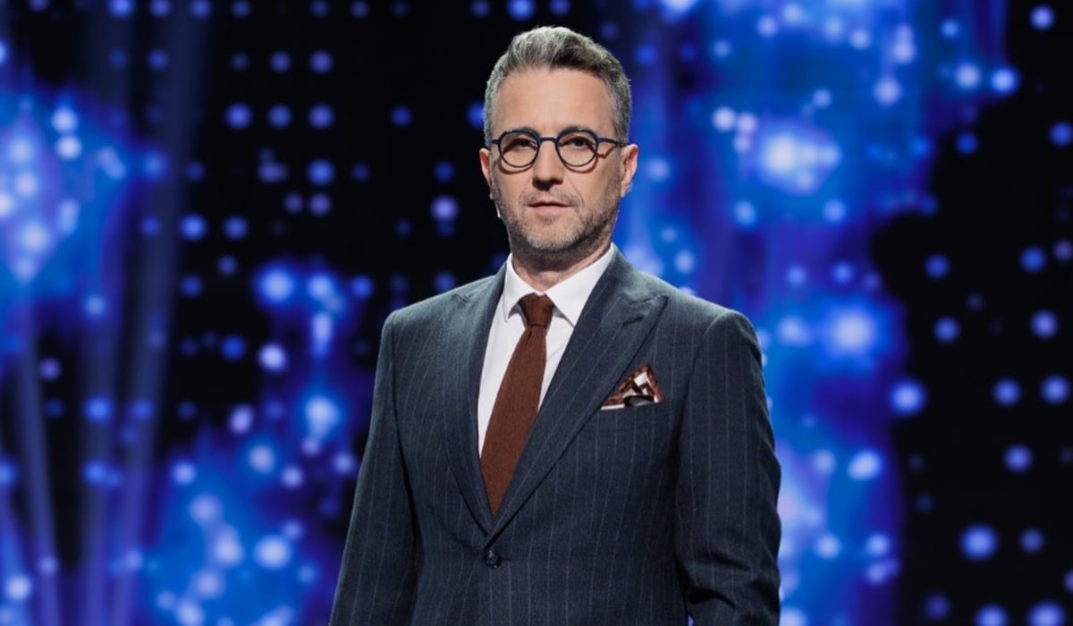 Andi Moisescu, vedetă a micilor ecrane: „Carmen Tănase este hitul acestui sezon” Andi Moisescu se impune, sezon după sezon, ca o figură emblematică a televiziunii române, mai ales în cadrul show-ului „Românii au talent”