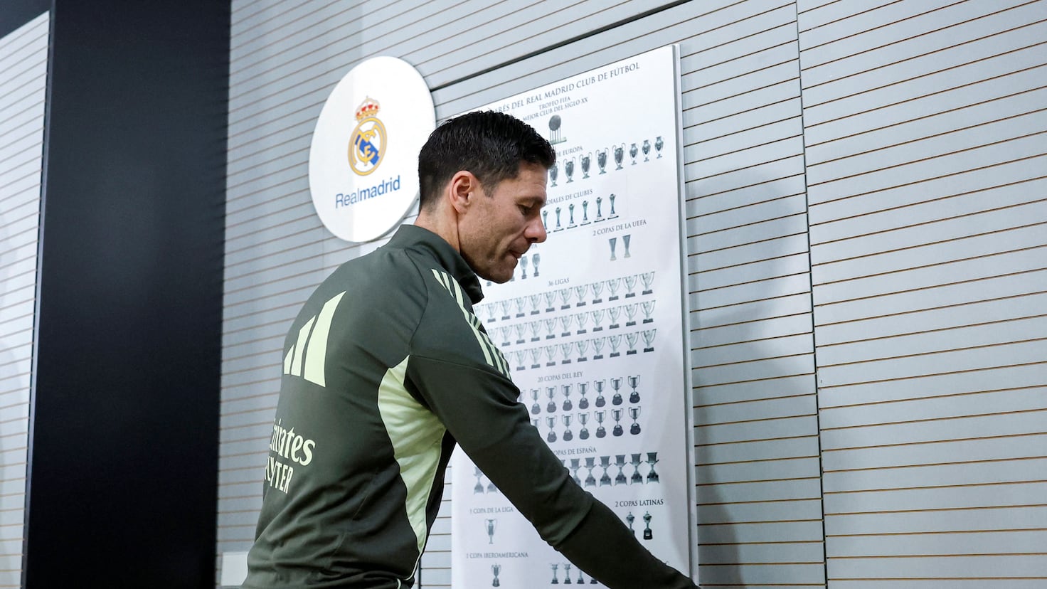 Real Madrid a anunțat astăzi încetarea colaborării cu Xabi Alonso, antrenorul echipei, printr-un comunicat oficial care subliniază decizia luată de comun acord