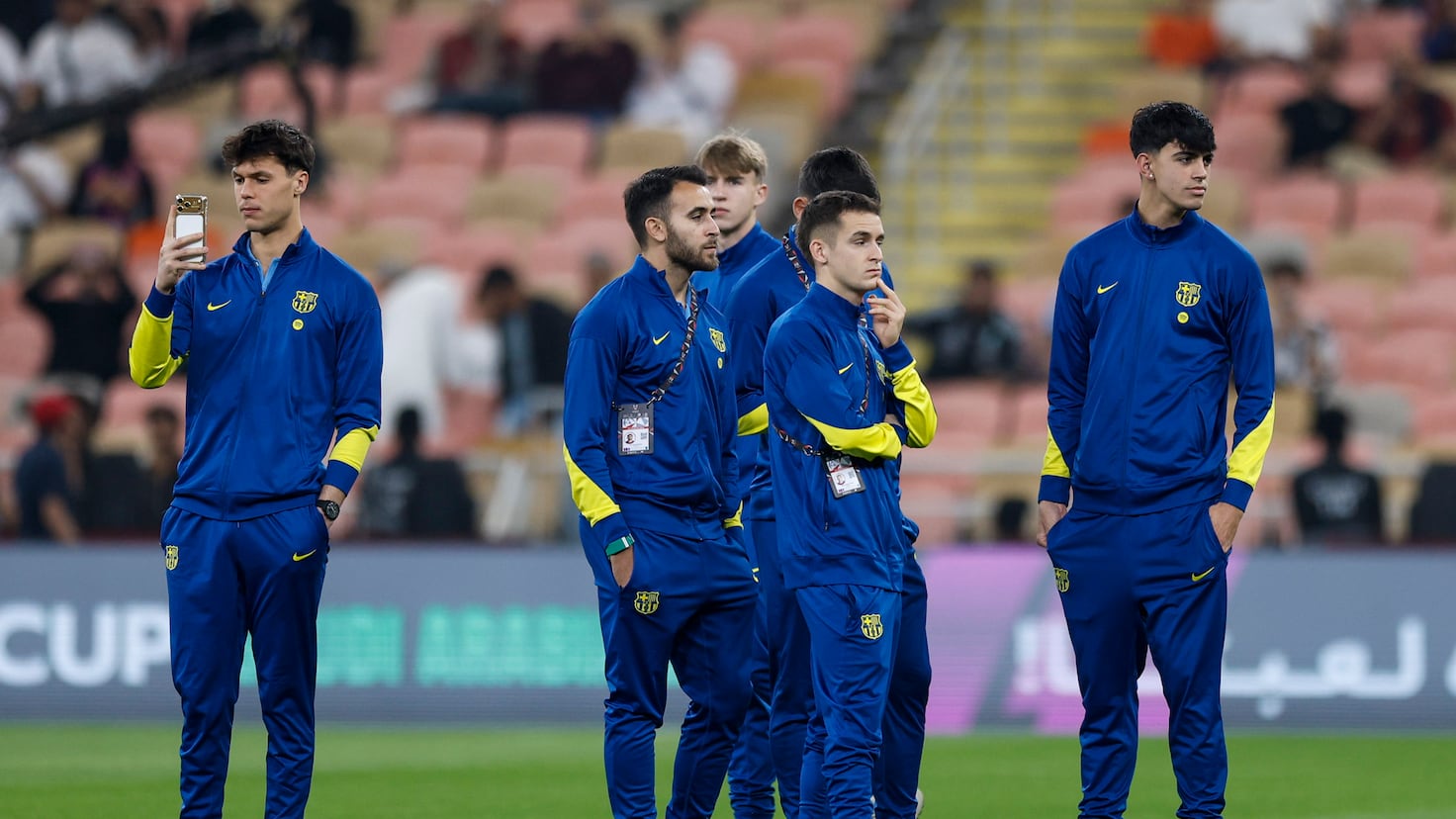 Xabi Alonso: "Mbappé este pregătit să joace puțin" Antrenorul echipei Bayer Leverkusen, Xabi Alonso, a declarat că superstarul Kylian Mbappé este pregătit să facă o apariție în finala competiției, după o perioadă de recuperare