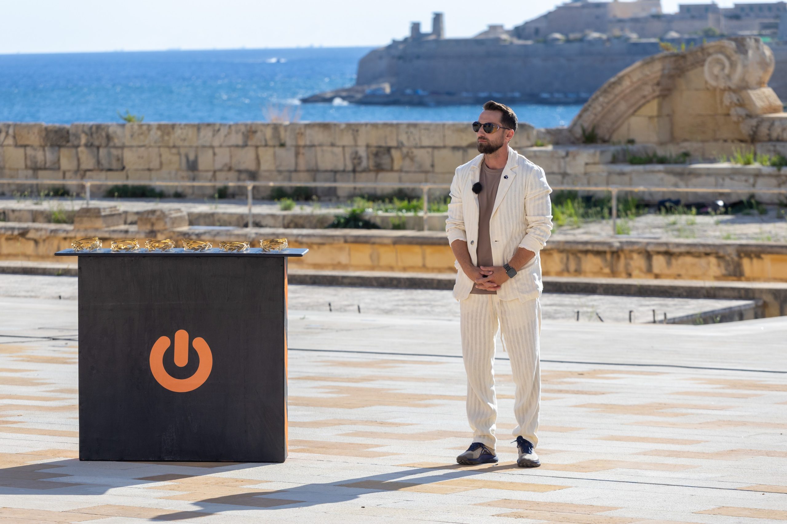 Duelul audiențelor continuă: Pro TV și Antena 1 se confruntă din nou în această seară În această seară, începând cu ora 20:30, cele două emisiuni de tip reality-show, „Power Couple” de pe Antena 1 și „Desafio” de pe Pro TV, promit să aducă un nou duel al audiențelor, după ce Pro TV a câștigat bătălia din noaptea de Revelion pentru al patrulea an consecutiv