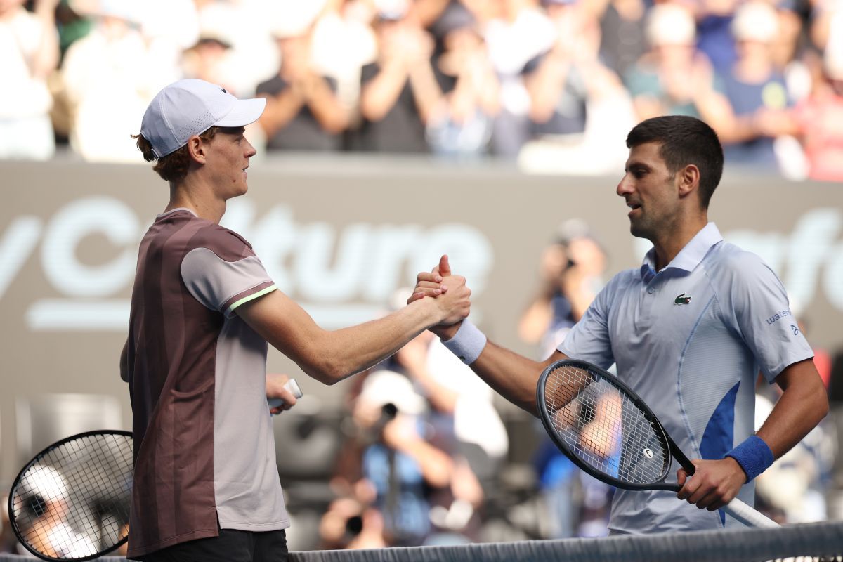 Novak Djokovic și Jannik Sinner în semifinale la Australian Open: o confruntare captivantă Rod Laver Arena va găzdui astăzi, începând cu ora 11:40, o semifinală de excepție la Australian Open, în care sârbul Novak Djokovic, numărul 4 ATP, se va măsura cu italianul Jannik Sinner, numărul 2 mondial