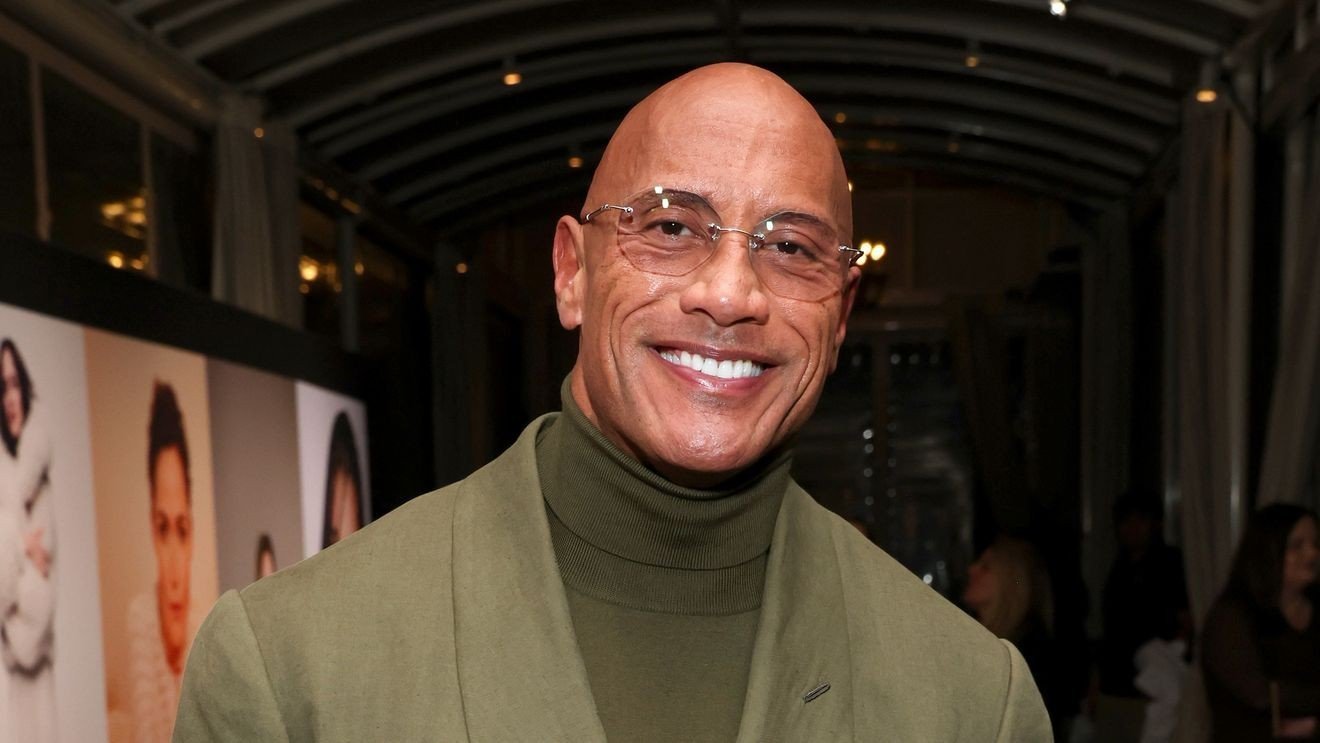 Dwayne Johnson dezvăluie o surpriză din copilărie: Gene Wilder, prima sa „crush” cinematografică Dwayne Johnson, cunoscut drept „The Rock” și unul dintre cei mai apreciați actori din Hollywood, a făcut recent o mărturisire surprinzătoare