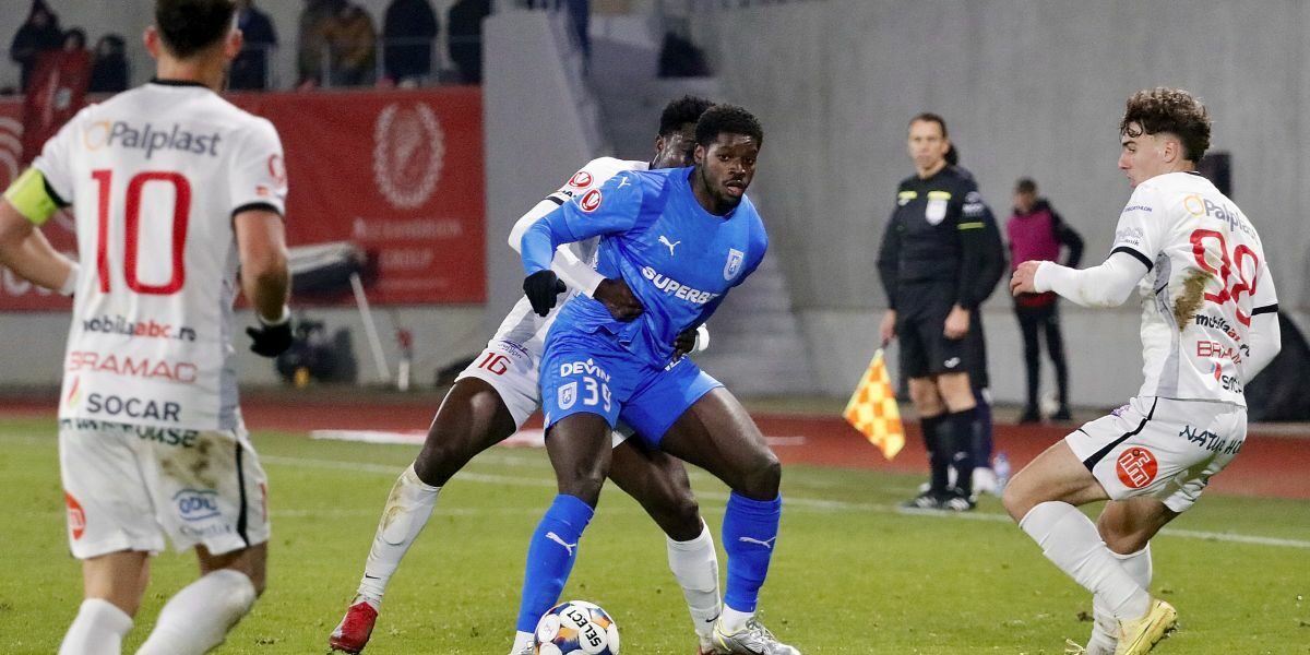 Gestul-lui-Steven-Nsimba-care-l-a-scos-din-calculele-lui-Filipe-Coelho-si-care-l-a-pus-pe-lista-de-t.jpeg - Presa360