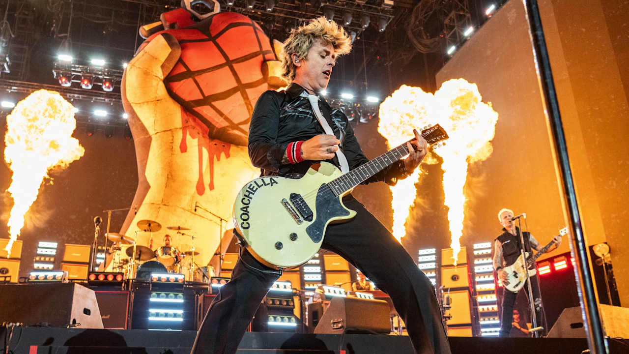 Green Day deschide Super Bowl 60 în stil mare Super Bowl 60 va fi marcat de o performanță de excepție, presa anunțând că trupa legendară Green Day va deschide ceremonia de deschidere a marelui eveniment sportiv pe 8 februarie, la Levi's Stadium din Santa Clara, California