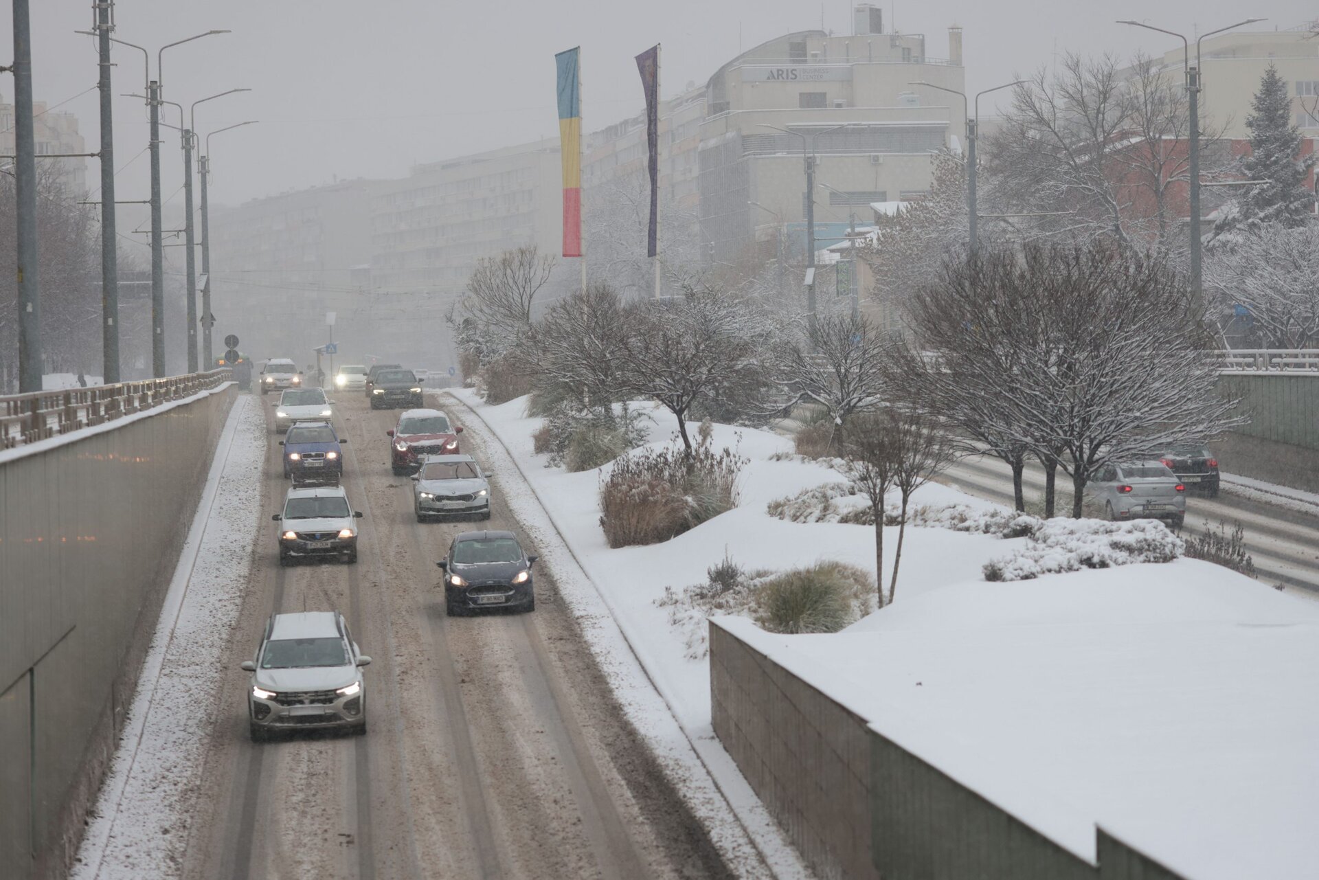 Haos pe șoselele Bucureștiului: prognoza meteo de weekend surprinde!