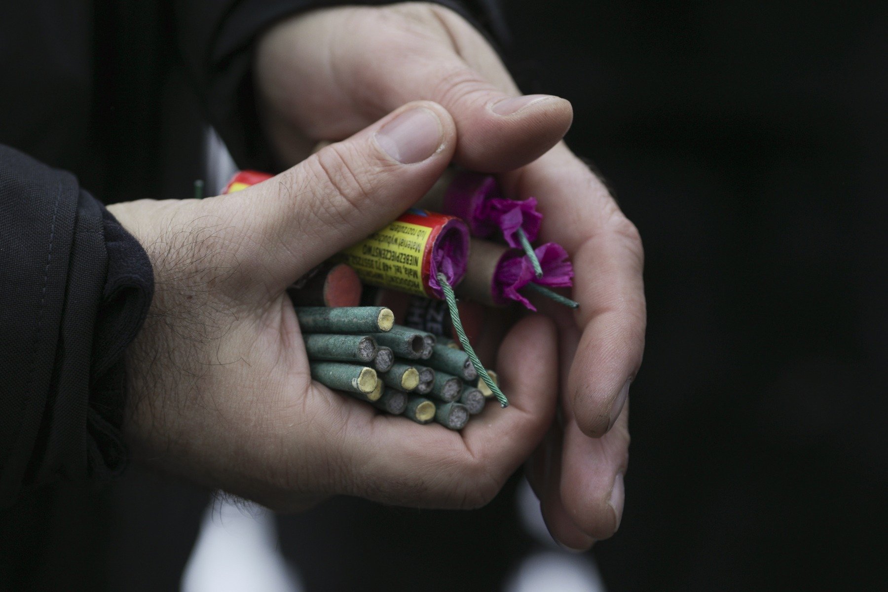 Un adolescent român de 17 ani a fost grav rănit în Italia, în noaptea de Revelion, după ce o petardă a explodat în apropierea sa, provocându-i răni severe și pierderea mâinii stângi