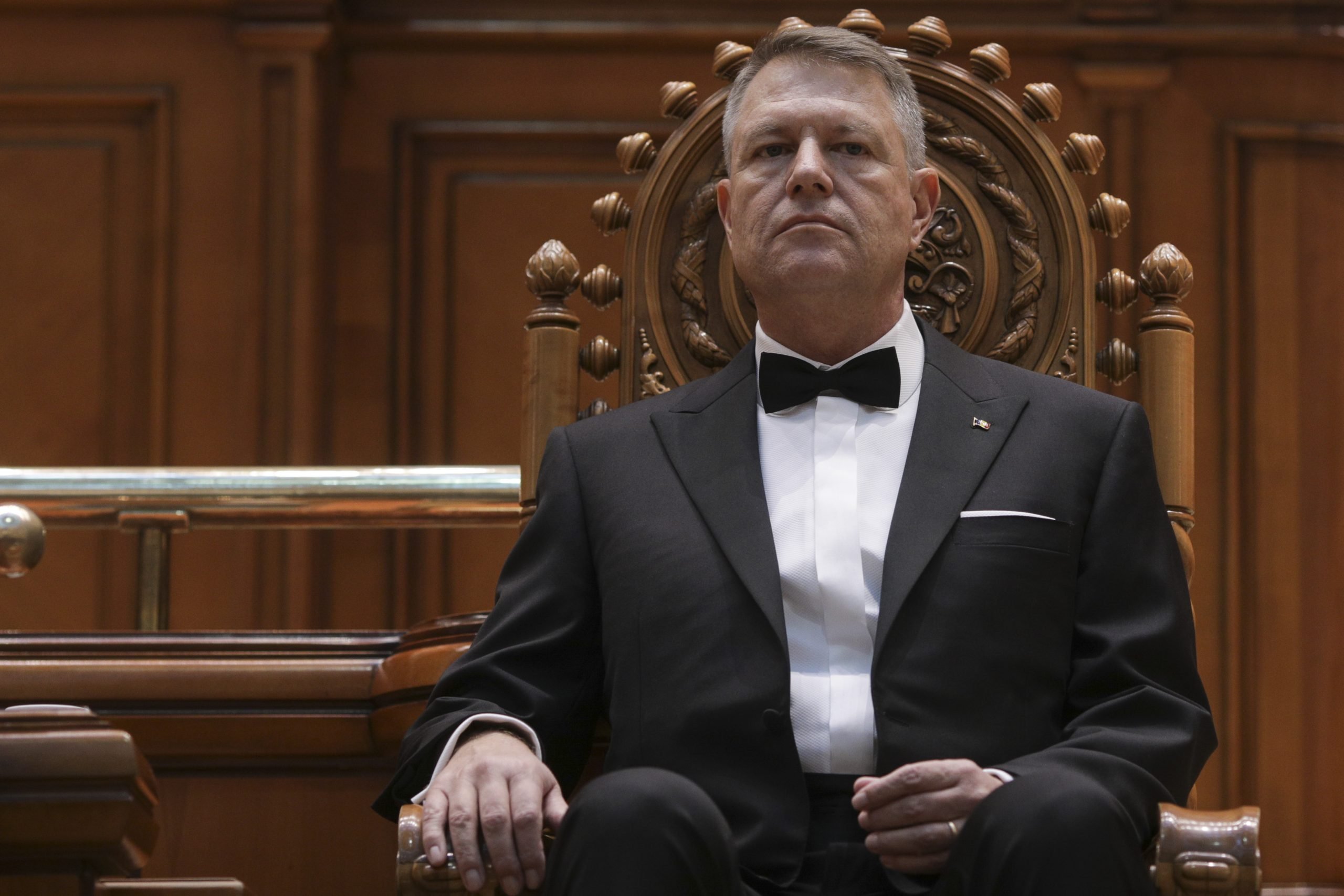 Decizia Curții de Apel: Klaus Iohannis scăpat de sechestru pe bunuri Curtea de Apel Alba Iulia a decis, joi, respingerea cererii ANAF de instituire a sechestrului asupra bunurilor familiei fostului președinte Klaus Iohannis