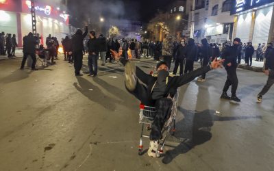 Iran briefly closes airspace as U.S. tensions rise, flights rerouted across region