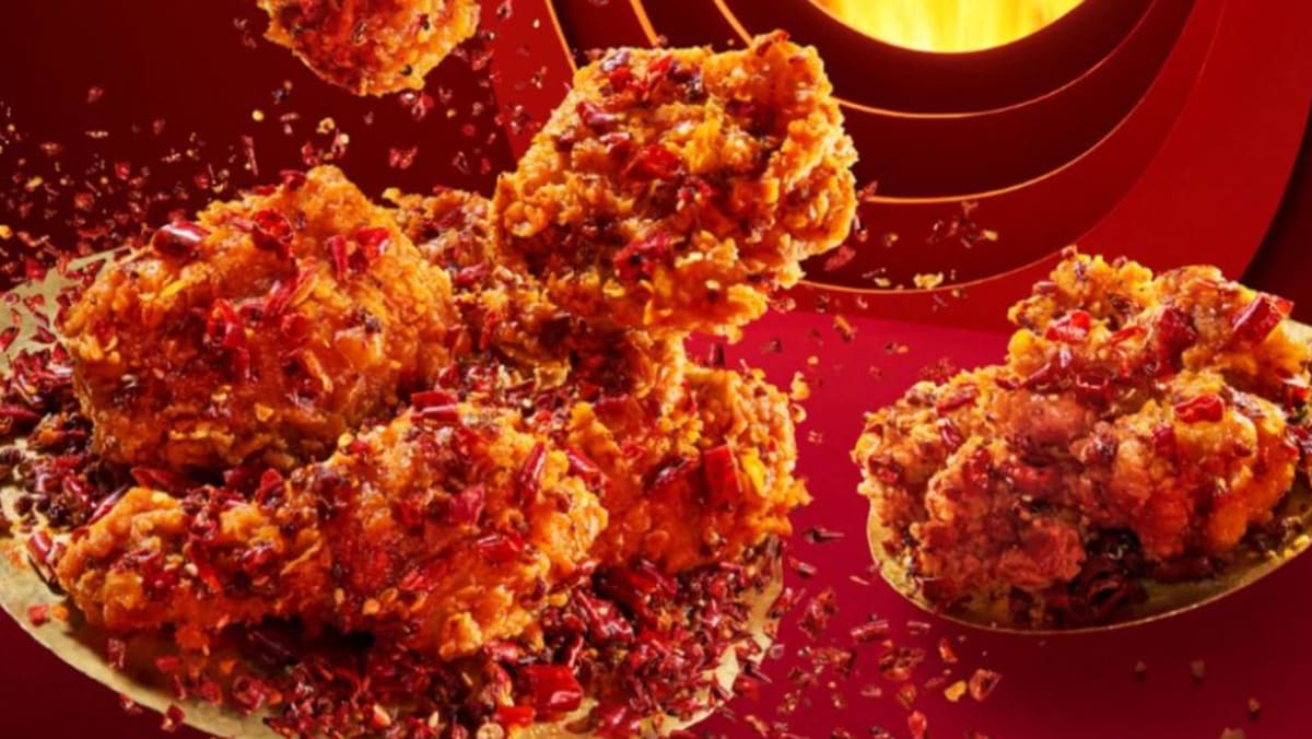 KFC Singapore își îmbogățește meniul cu arome îndrăznețe de Anul Nou chinezesc KFC Singapore își propune să aducă un plus de intensitate gastronomică în perioada Anului Nou chinezesc, prin lansarea unui meniu special disponibil în intervalul 14 ianuarie - 25 februarie
