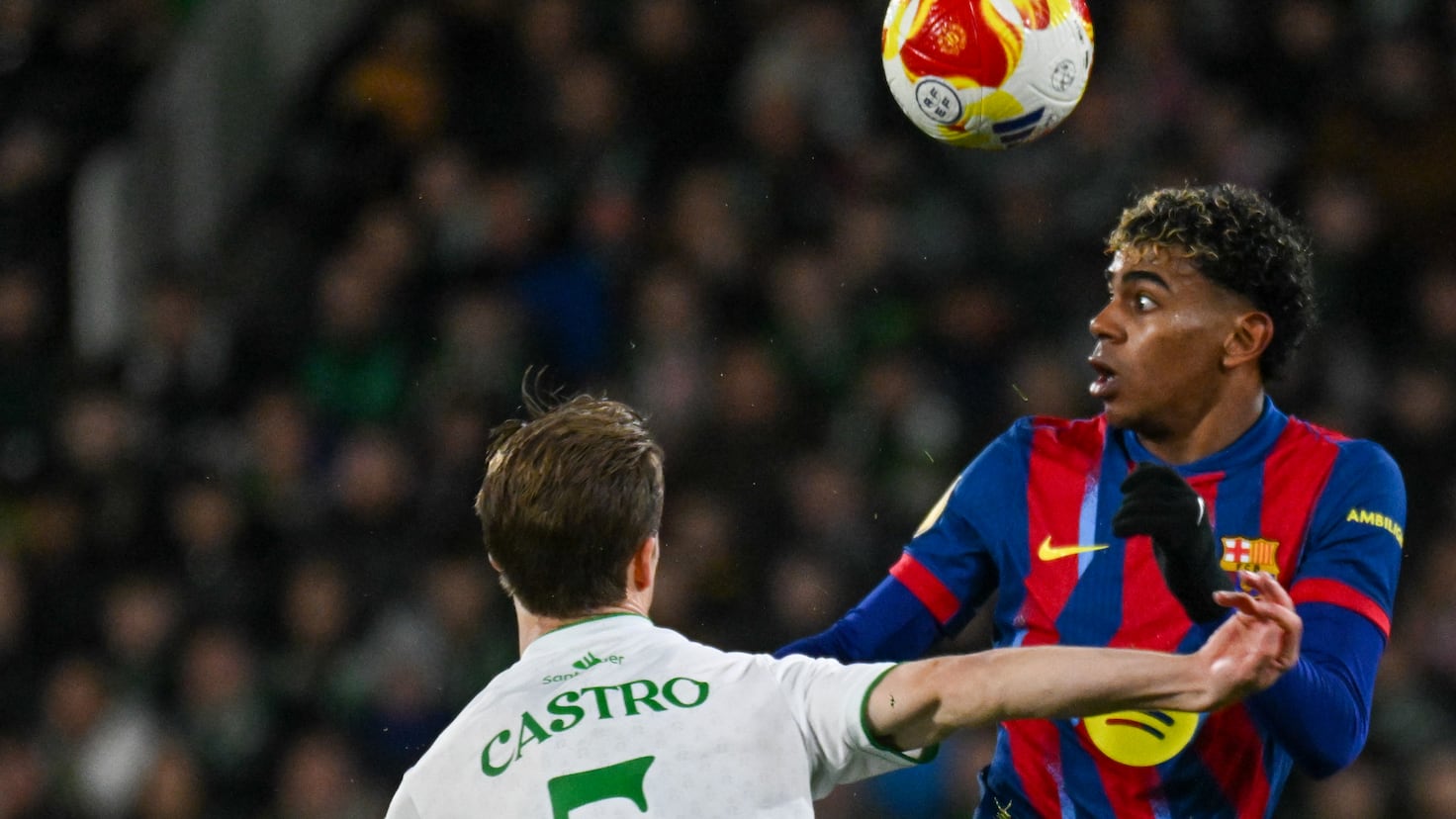 Barcelona avansează în sferturile Cupei după o victorie strânsă în fața Racingului FC Barcelona s-a calificat în sferturile Cupei după o victorie cu 2-0 împotriva Racingului de Santander, într-un meci disputat pe terenul adversarilor