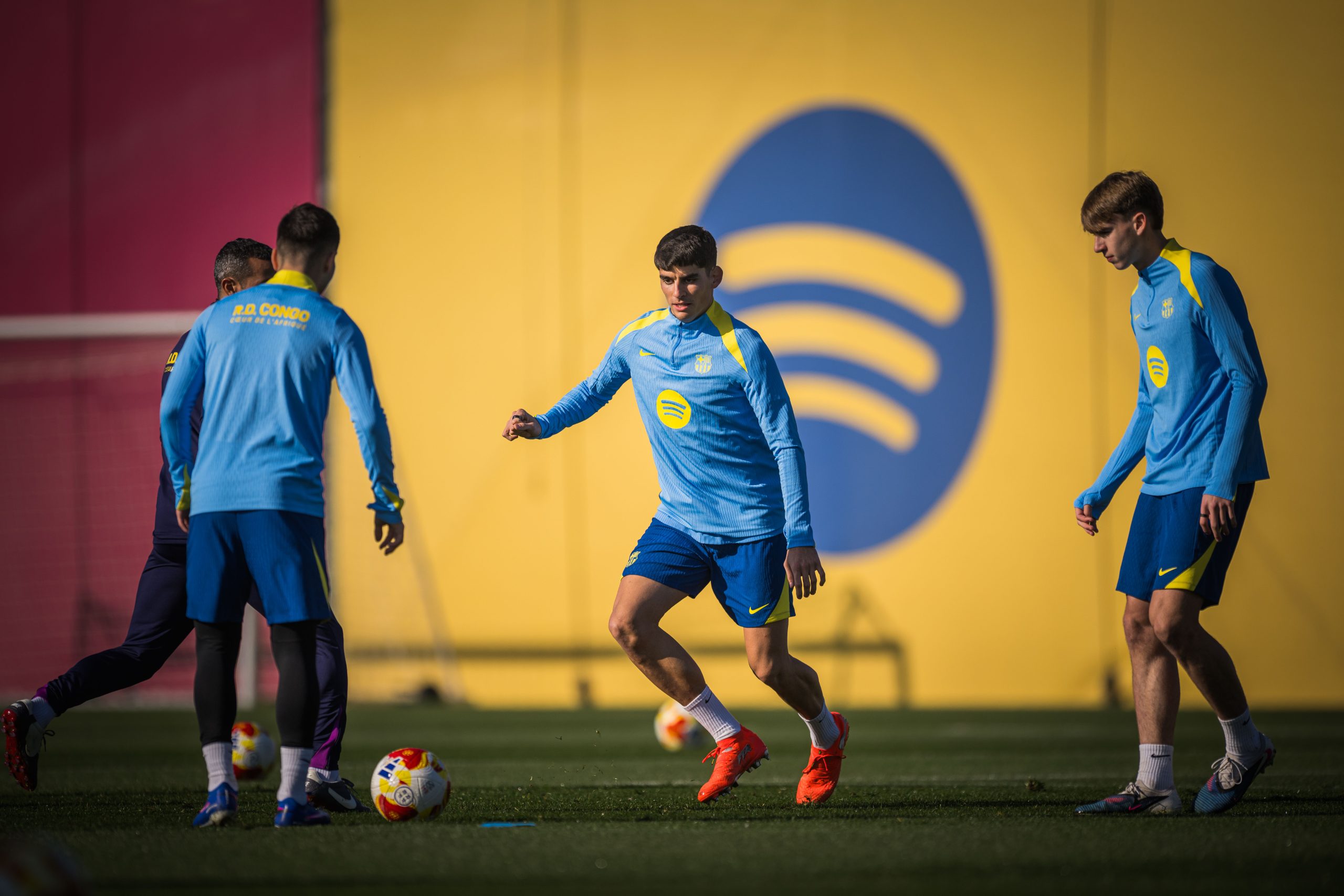 „Formația care va înfrunta Santander: Noutăți și surprize”