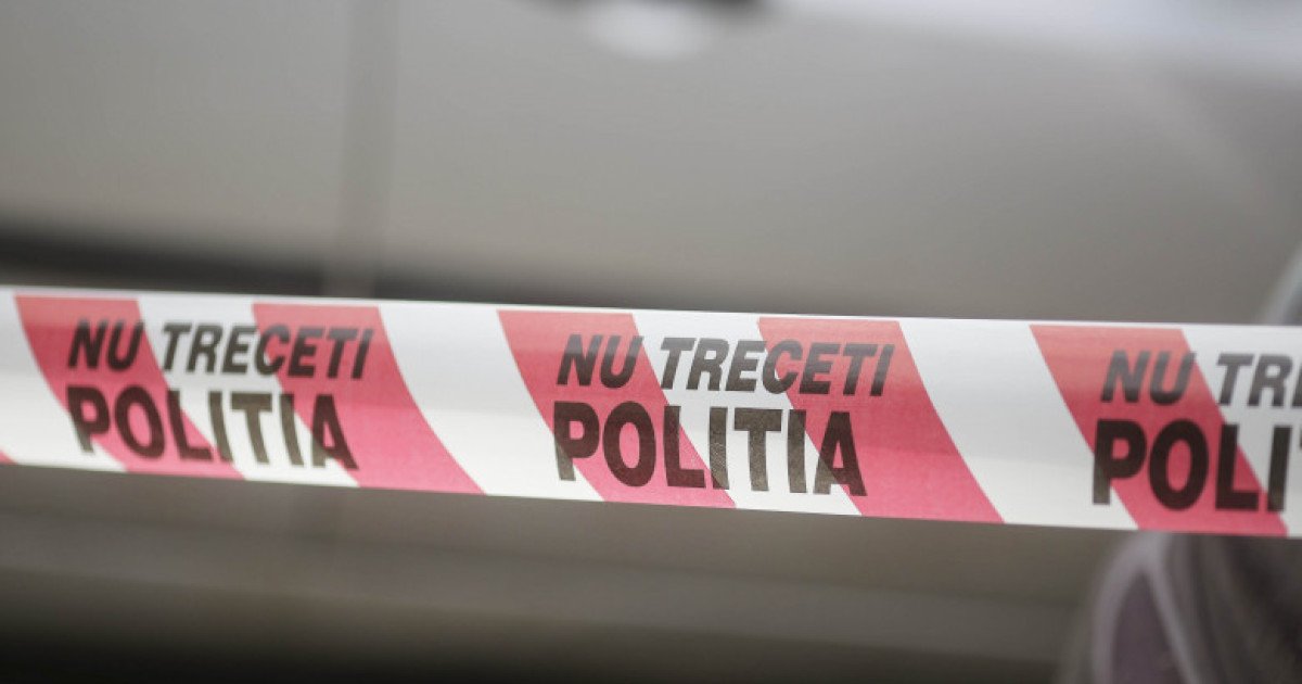 Medic radiolog găsit mort în locuința sa din București: ancheta este în curs O femeie de 39 de ani, medic radiolog, a fost găsită moartă în apartamentul său din Sectorul 1 al Bucureștiului, informează surse din cadrul Poliției