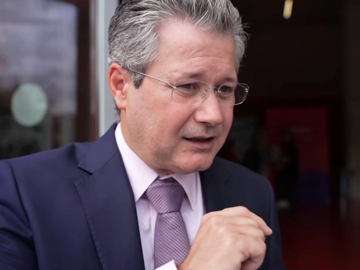 Mihnea Costoiu, singurul rector român fără doctorat, primește titlul de Doctor Honoris Causa de la Universitatea din Moldova