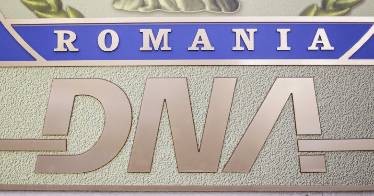 Percheziții DNA la Grupul Grampet: Mita de 500.000 de euro în vizorul procurorilor Procurorii Direcției Naționale Anticorupție (DNA) au efectuat marți percheziții la sediul Grupului Grampet și la locuința lui Cristian Rădulescu, directorul general al Grupului Feroviar Român (GFR)