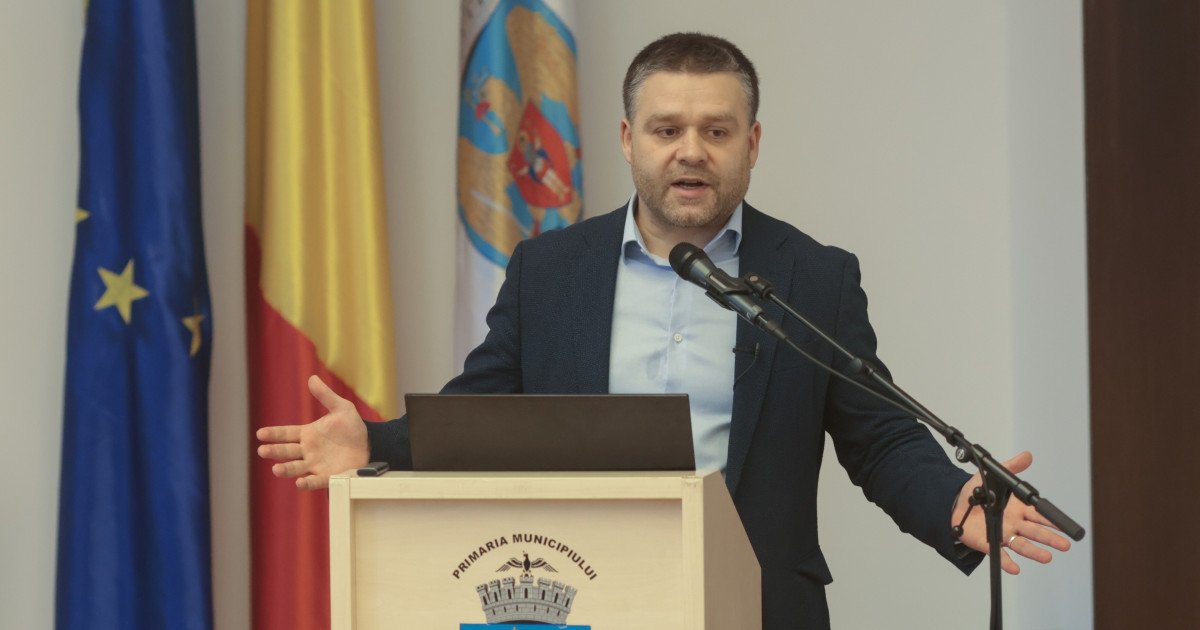 Tensiuni în CGMB: Consilierii PSD resping propunerea lui Ciprian Ciucu Primarul general al Capitalei, Ciprian Ciucu, a fost pus în fața unei situații neplăcute în cadrul Consiliului General al Municipiului București (CGMB), unde consilierii social-democrați au votat împotriva propunerii de a transforma Bucureștiul în gazda Forumului Orașelor 2027