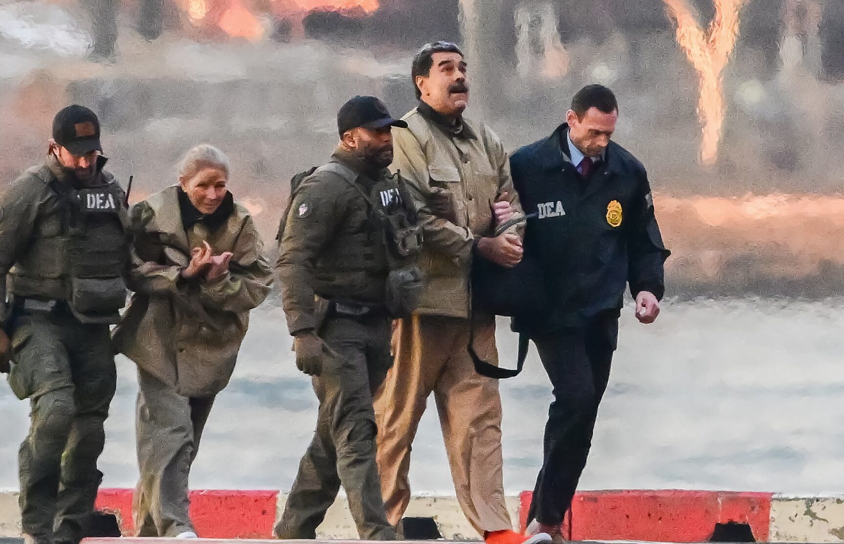 Comunitatea internaţională cere clarificări cu privire la intervenţia SUA în Venezuela, considerată de mulţi experţi o încălcare a dreptului internaţional