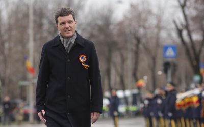 Nicusor-Dan-la-parada-militara-scaled.jpg - Presa360