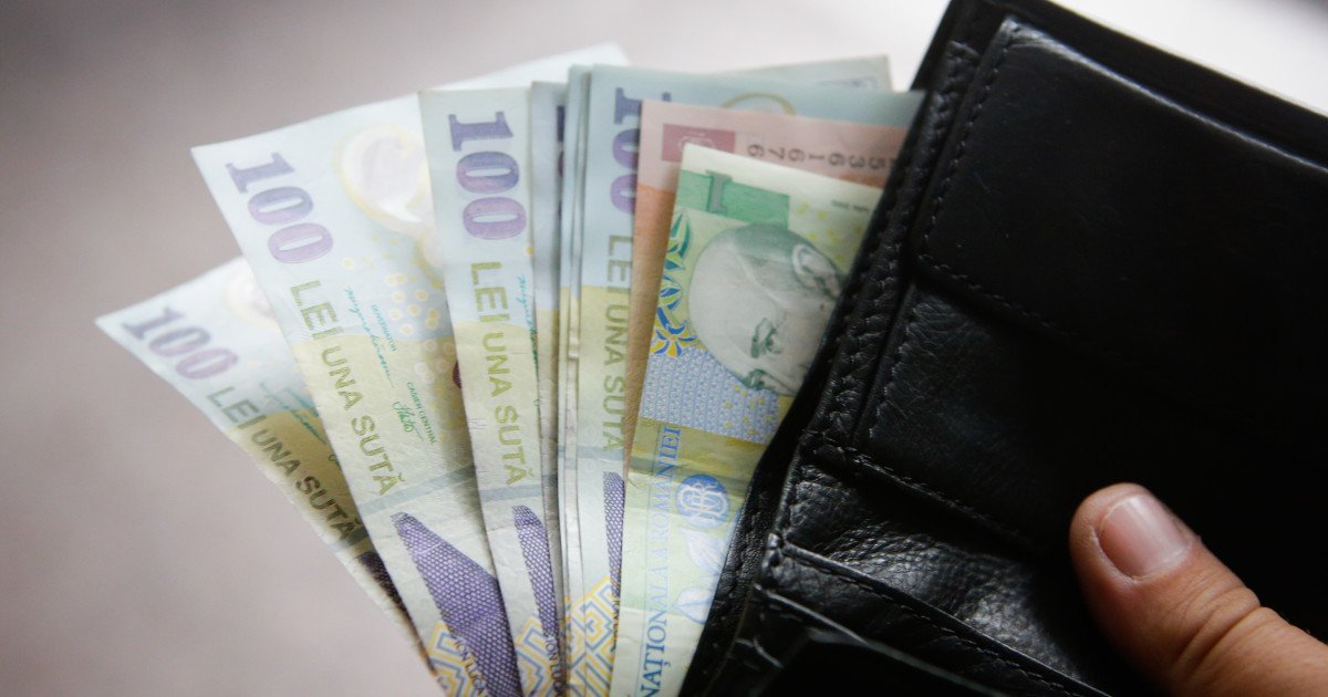 Mai multe taxe și impozite de la 1 ianuarie 2026: cine suportă costurile?