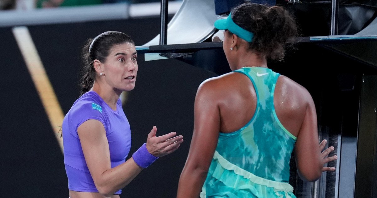 Sorana Cîrstea, învinsă de Naomi Osaka la Australian Open 2023 Sorana Cîrstea a fost eliminată din Australian Open 2023, fiind învinsă de japoneza Naomi Osaka în trei seturi, scor 6-3, 4-6, 6-2
