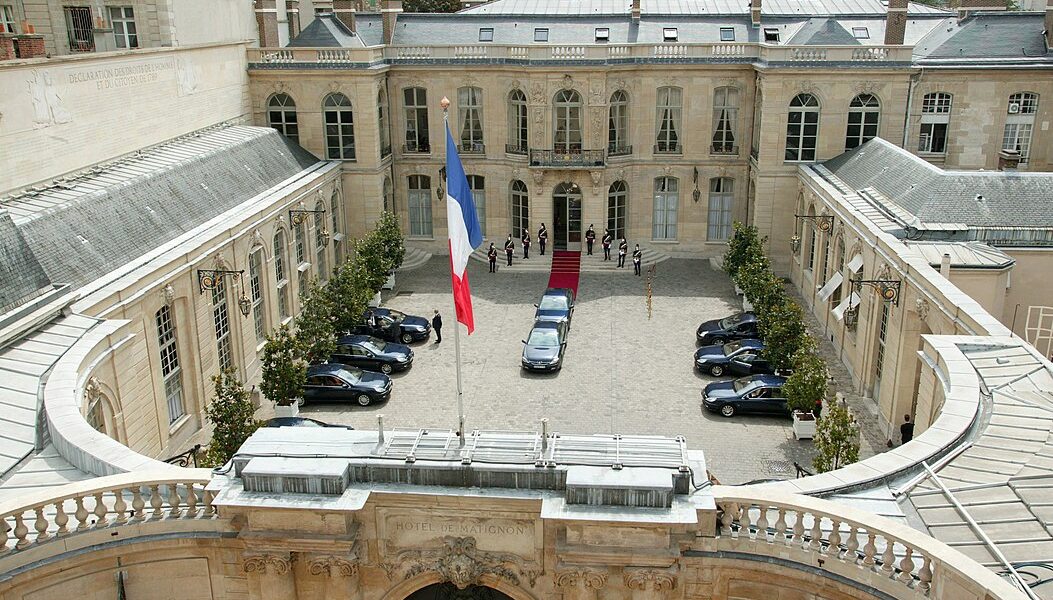 Palatul-Matignon-sediu-guvern-Franta.jpg - Presa360