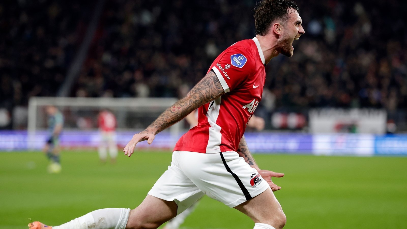 Parrott strălucește în triumful lui AZ Alkmaar: 6-0 cu Ajax Într-o seară memorabilă pentru AZ Alkmaar, Troy Parrott s-a făcut remarcat cu un hat-trick spectaculos, oferind echipei sale o victorie fără drept de apel, 6-0, în fața celor de la Ajax, în optimile de finală ale Cupei KNVB