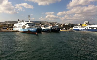 Piraeus-port-credit-David-Broad-CC-BY-30-Wikimedia-Commons-.jpeg - Presa360