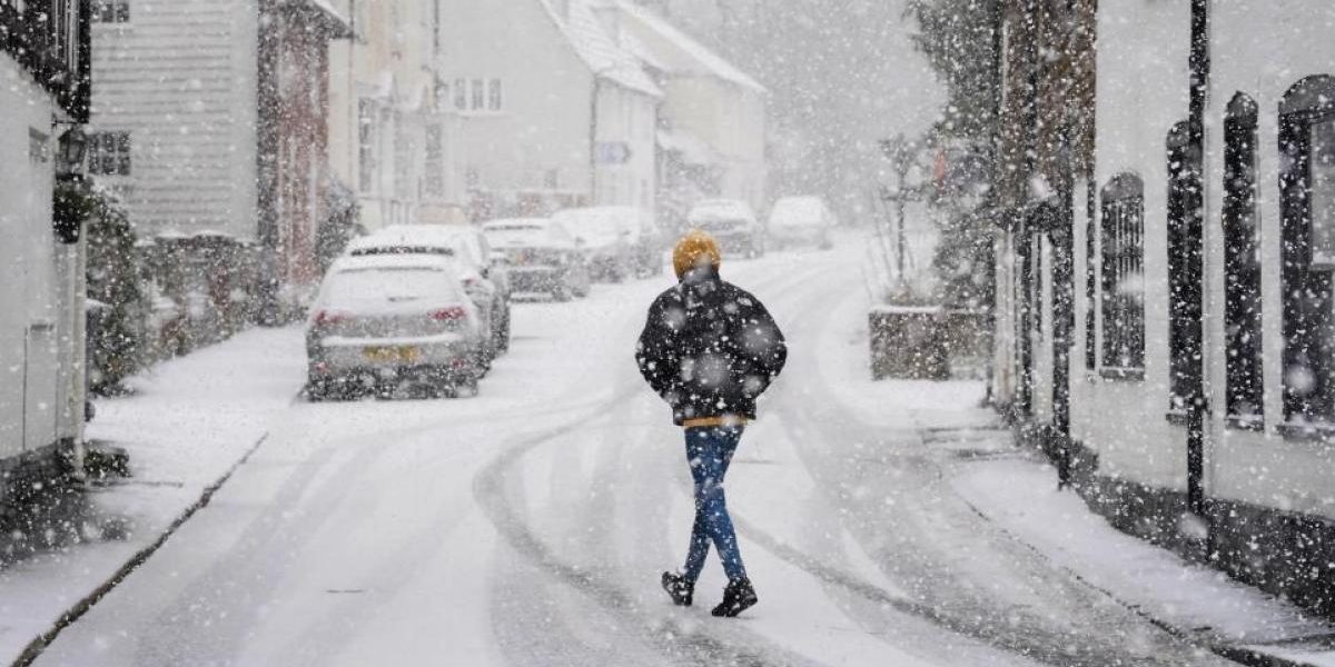 Hour-by-hour forecast amid snow weather warning in Halton